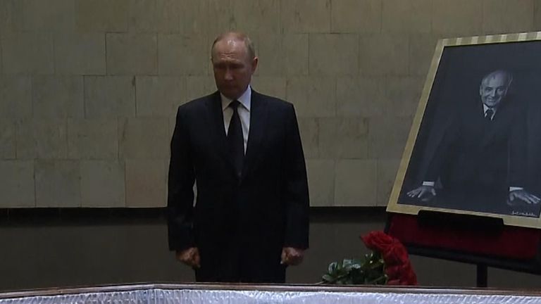 Putin pays tribute to Gorbachev at his open casket in Moscow