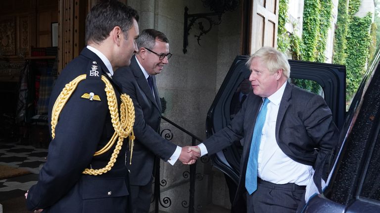 Outgoing Prime Minister Boris Johnson arrives at Balmoral for an audience with Queen Elizabeth II to formally resign as Prime Minister. Picture date: Tuesday September 6, 2022.
