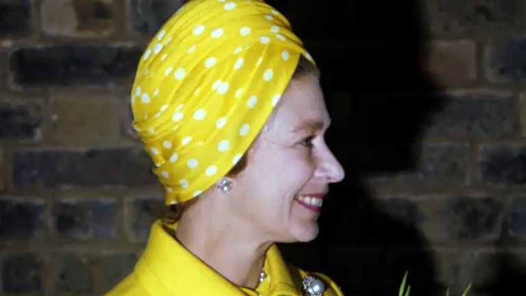 London Fashion Week pays tribute to the queen as a style icon not afraid of colour