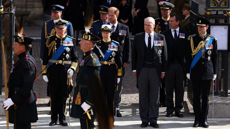 Britain&#39;s King Charles, Anne, Princess Royal, Prince Andrew, Prince Edward, William, Prince of Wales, Prince Harry, Duke of Sussex, Peter Phillips and Timothy Laurence stand outside Westminster Abbey after a service on the day of the state funeral and burial of Britain&#39;s Queen Elizabeth, in London, Britain, September 19, 2022. REUTERS/Hannah McKay/Pool