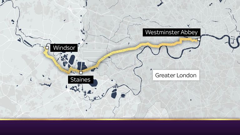 The Queen&#39;s cortege will travel from Westminster to Windsor