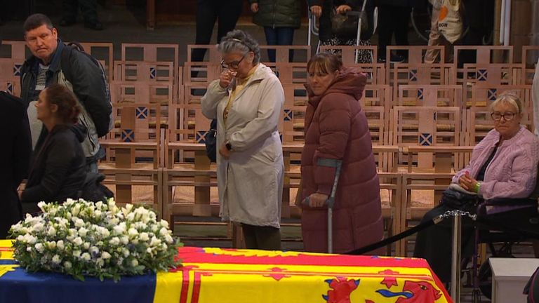 Mourners view Queen's coffin
