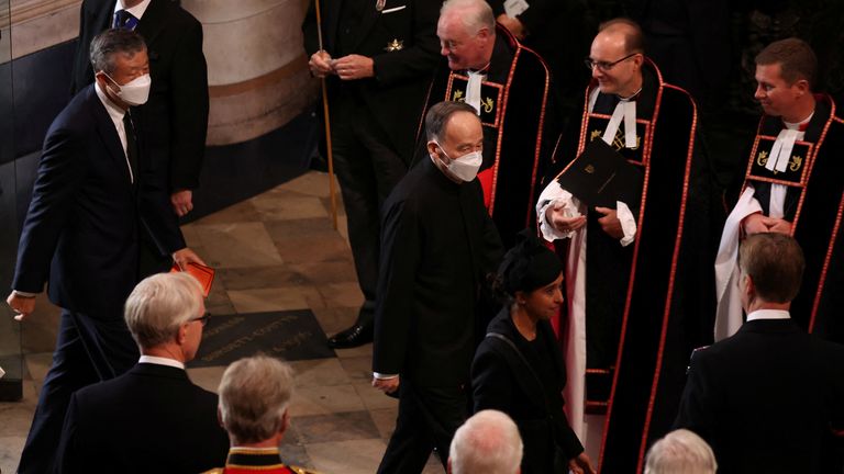 China&#39;s Vice President Wang Qishan arrives at Westminster Abbey