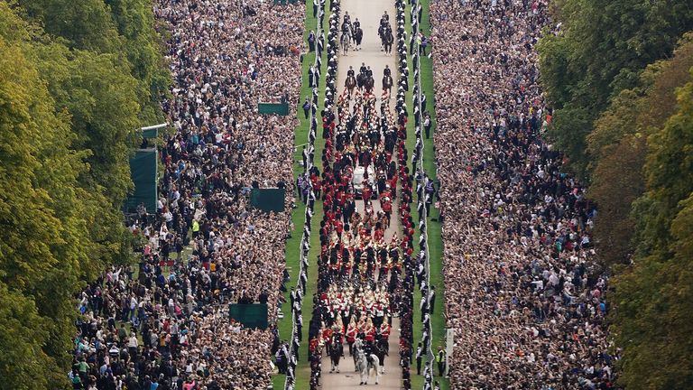 The Ceremonial Procession of the coffin of Queen Elizabeth II travels down the Long Walk as it arrives at Windsor Castle for the Committal Service at St George&#39;s Chapel. Picture date: Monday September 19, 2022.

