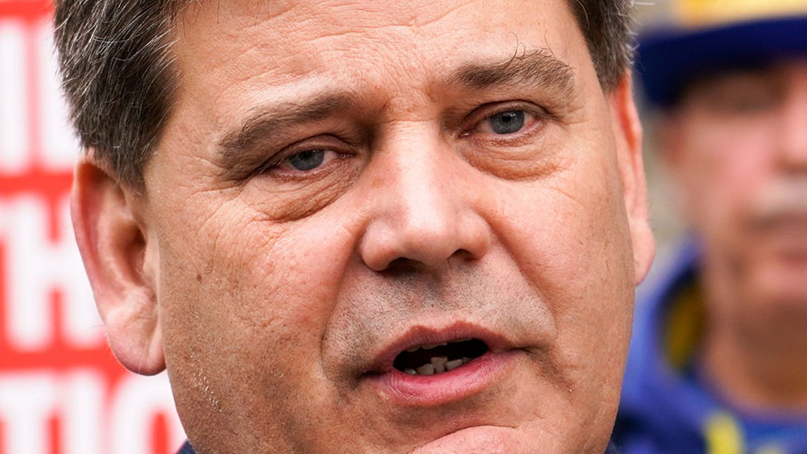 Tory MP Andrew Bridgen should be suspended for threatening commissioner, Standards Committee recommends