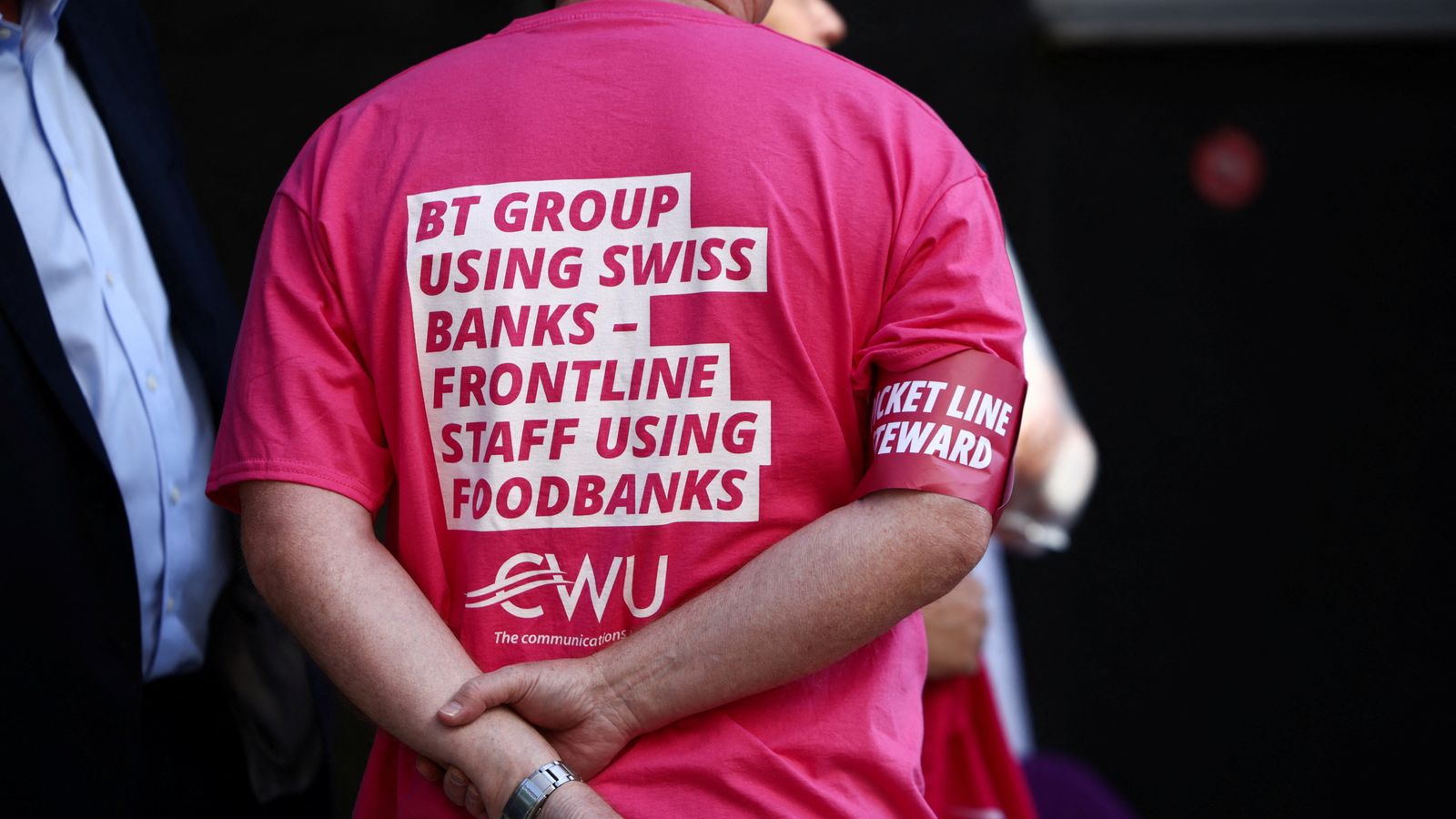 Emergency 999 call operators set to join strike action over BT pay – as many ‘using food banks’