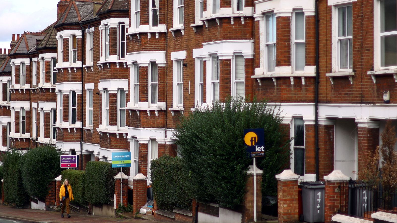 House prices fall for fourth month in row