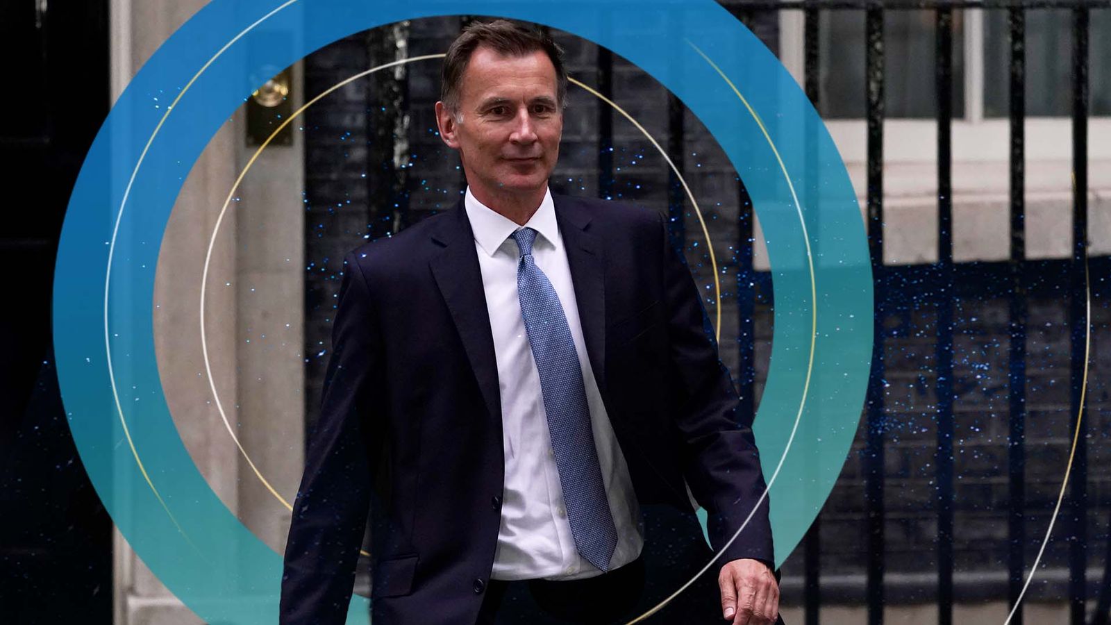Liz Truss wouldn't budge so Jeremy Hunt has done the budging for her ...