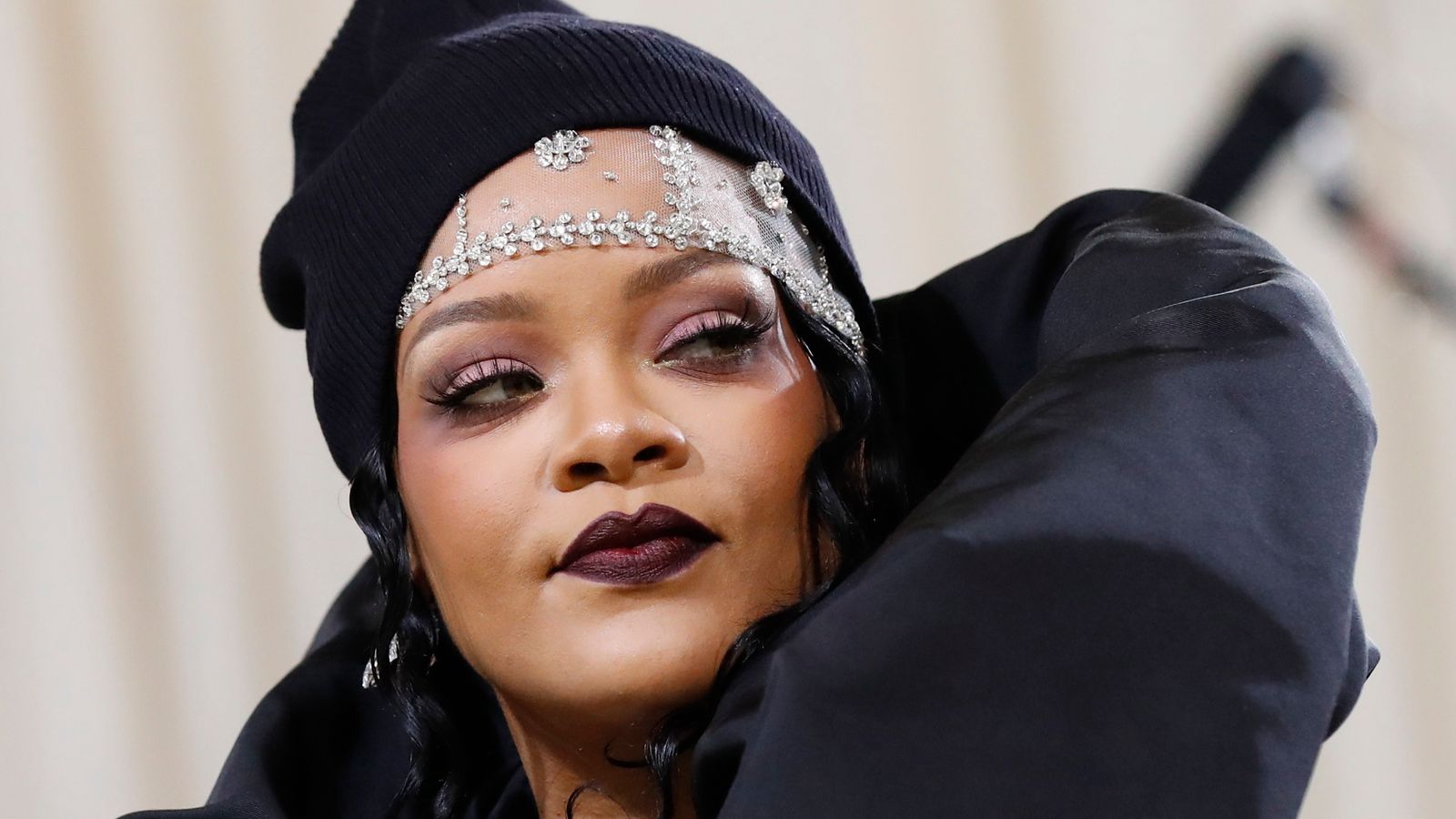 Rihanna makes music industry return by announcing first new single in six years
