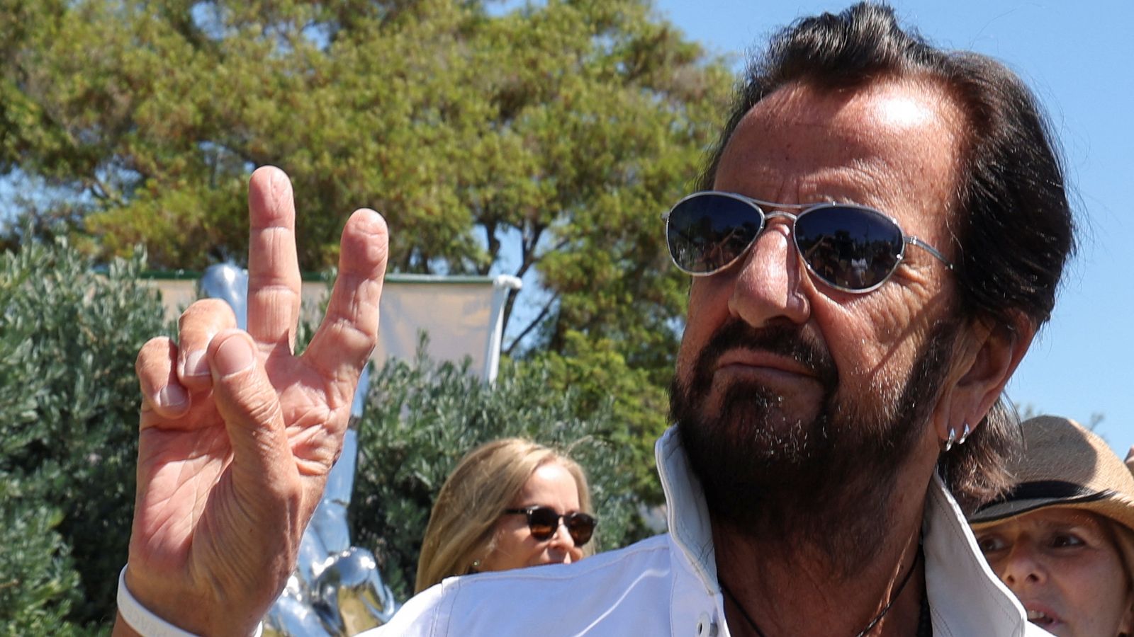 Ringo Starr cancels North American tour after catching COVID