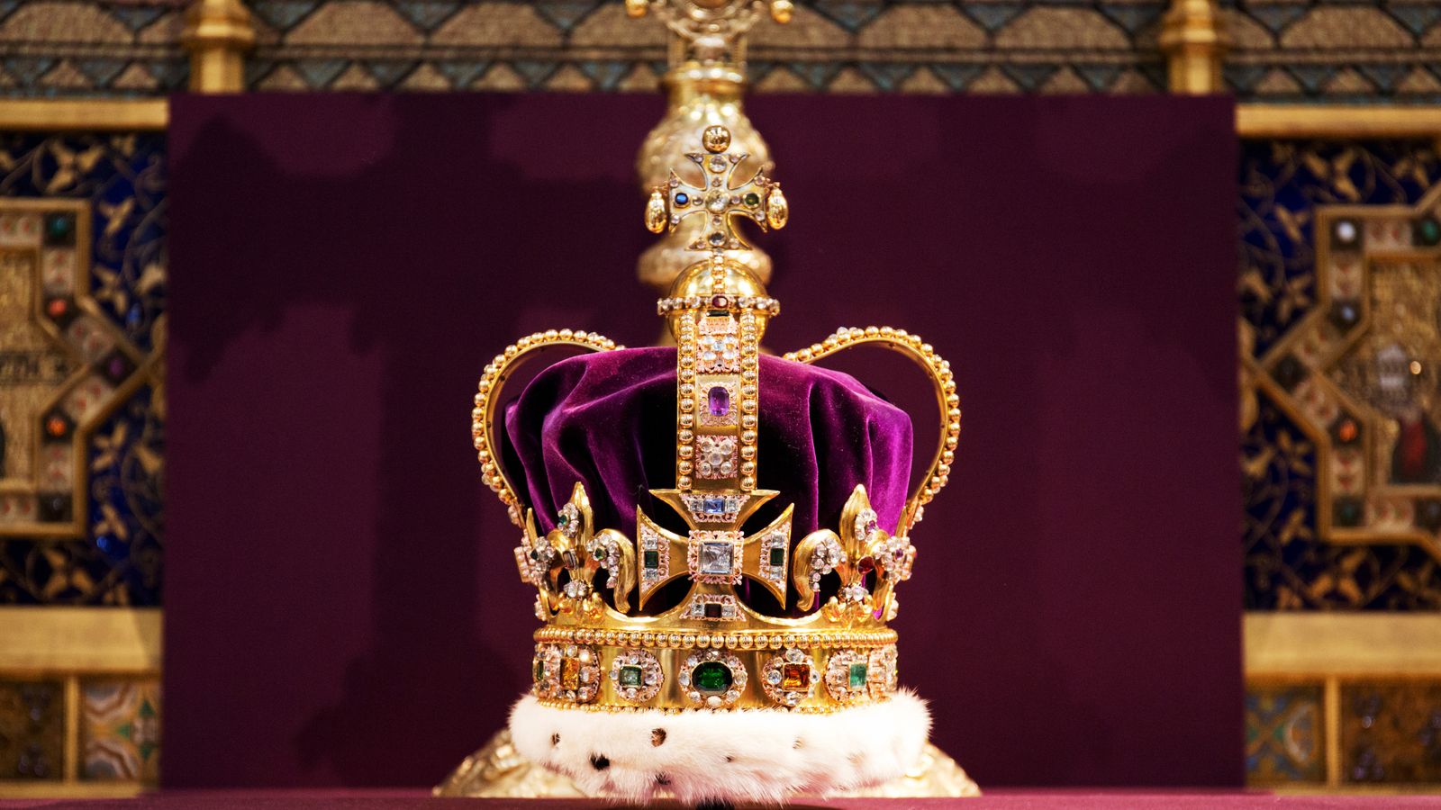 Jewels, thrones and three crowns: Step-by-step guide to the coronation service