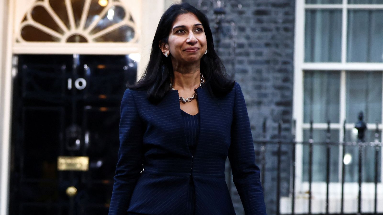 Backlash to Braverman builds as foreign secretary defends her re-appointment 