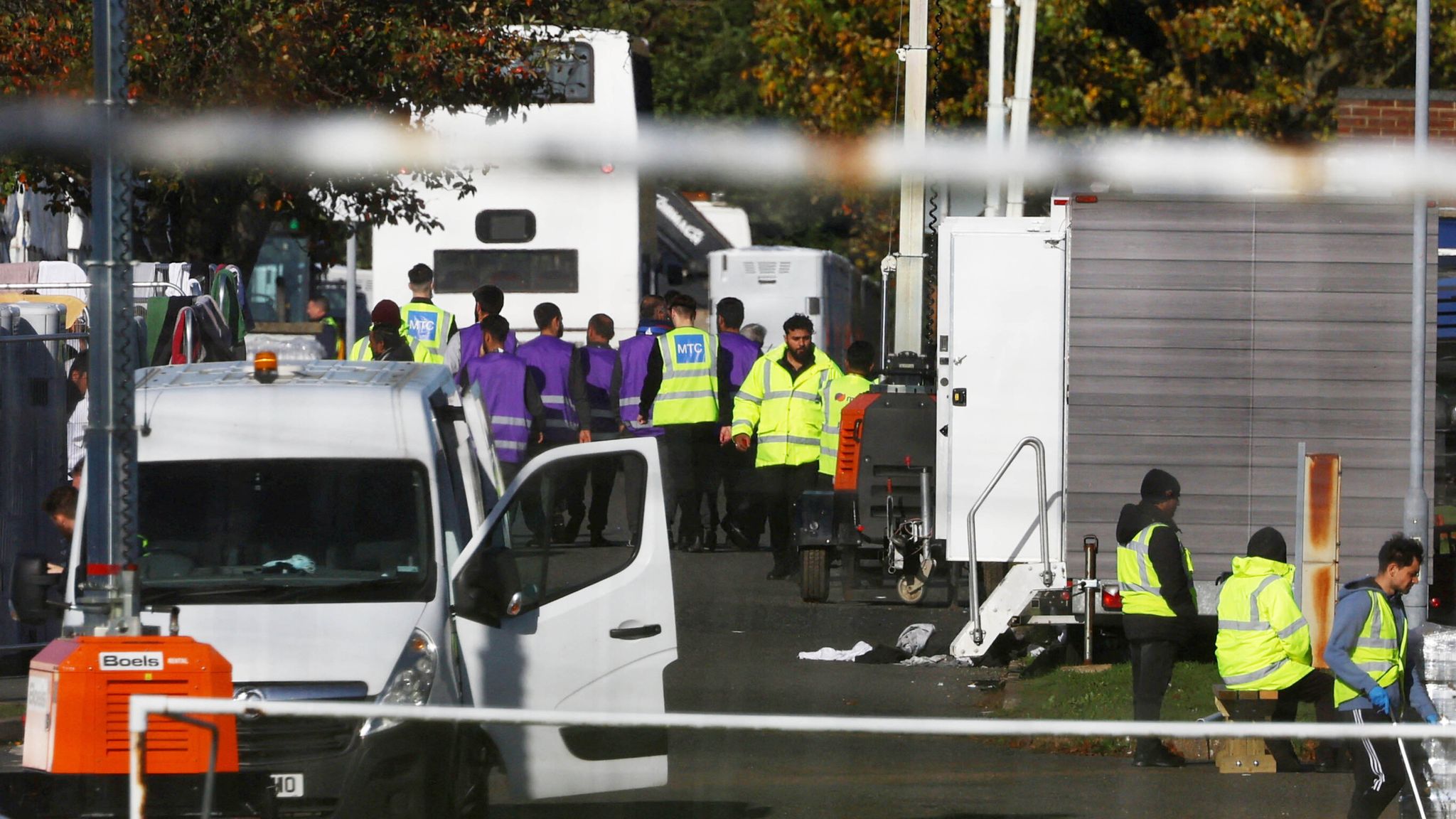 Home Office told to 'get a grip' over issues at Manston migrant centre