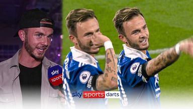 Maddison celebrates Forest win at the darts! | Reveals all behind celebration