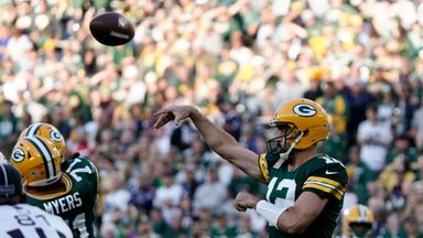 Rodgers completes 500th TD pass!