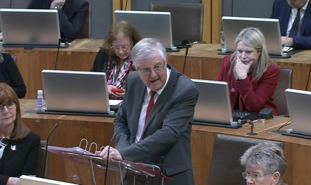 Wales' First Minister Mark Drakeford loses temper with Tories as he accuses them of making mess of UK's budget and reputation - Vimarsana News