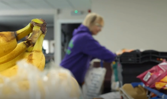 Inside Britain's 'warm spaces' - where people go when they can't afford to heat their homes - Vimarsana News