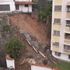 Venezuela: Şiddetli yağmur Caracas'ı yıkarken binanın altındaki toprak kayması apartman bloğuna düştü | Dünya Haberleri