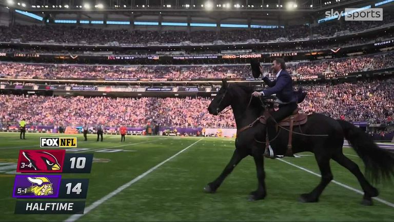 Jared Allen rides horse onto field for Vikings celebration