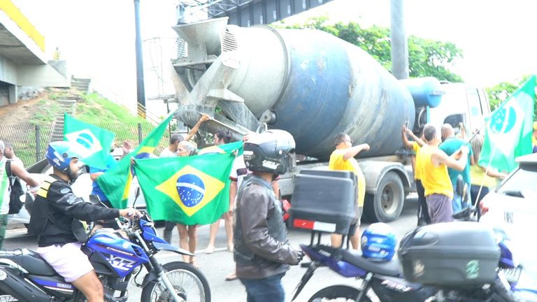 Bolsonaro supporters block highway