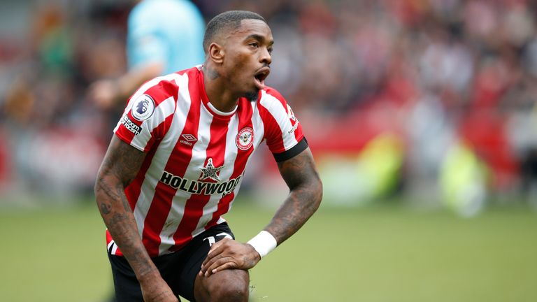 Brentford&#39;s Ivan Toney grimaces during the English Premier League soccer match between Brentford and Arsenal, at the Gtech Community stadium, London, Sunday, Sept.18, 2022. (AP Photo/David Cliff)