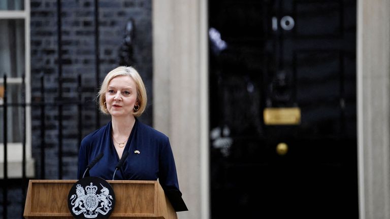 British Prime Minister Liz Truss announces her resignation, outside Number 10 Downing Street, London, Britain October 20, 2022. REUTERS/Toby Melville