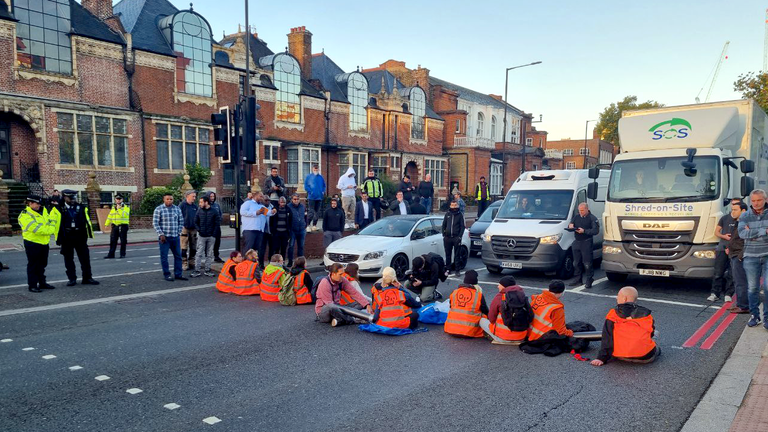 30 supporters of Just Stop Oil have blocked the A4 Talgarth Road near Barons Court tube station in central London. They are demanding that the government halts all new oil and gas licences and consents.  
Credit:Just Stop Oil