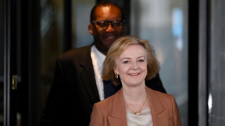 British Prime Minister Liz Truss and Chancellor of the Exchequer Kwasi Kwarteng walk outside a hotel, as Britain&#39;s Conservative Party&#39;s annual conference continues, in Birmingham, Britain, October 4, 2022. REUTERS/Toby Melville
