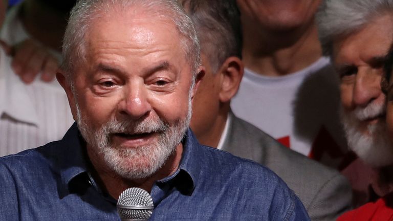Brazil&#39;s former President and presidential candidate Luiz Inacio Lula da Silva speaks at an election night gathering on the day of the Brazilian presidential election run-off, in Sao Paulo, Brazil October 30, 2022. REUTERS/Carla Carniel