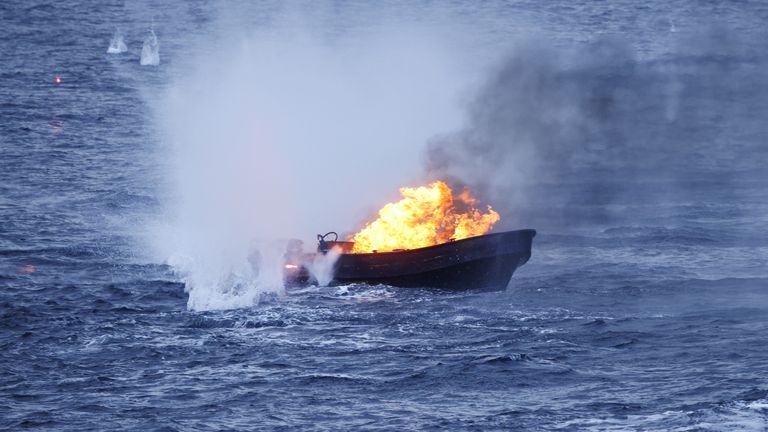Photo du document datée du 30/09/22 publiée par le ministère de la Défense (MOD) du navire coulé par les systèmes d'armes du HMS Medway.
