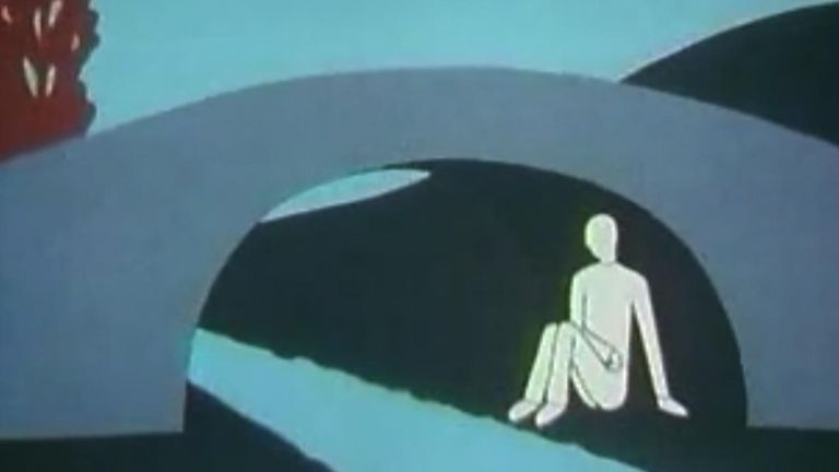 1975 tarihli bir nükleer hazırlık videosu, uyarı sesini duyduktan sonra eve gidemezlerse insanlara siper almalarını söylüyor