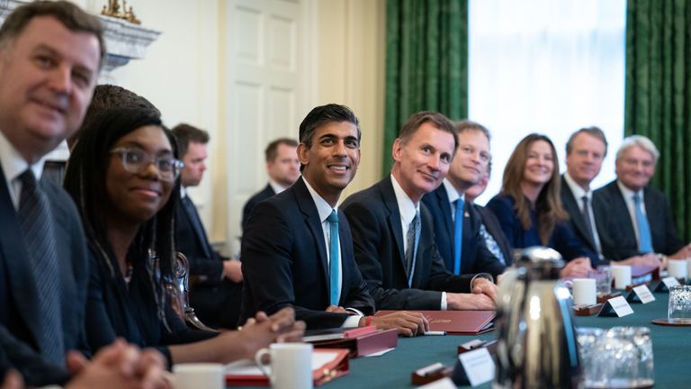  Rishi Sunak (centre), alongside the Chancellor of the Exchequer, Jeremy Hunt (centre right), holds his first Cabinet meeting in Downing street. Picture date: Wednesday October 26, 2022.