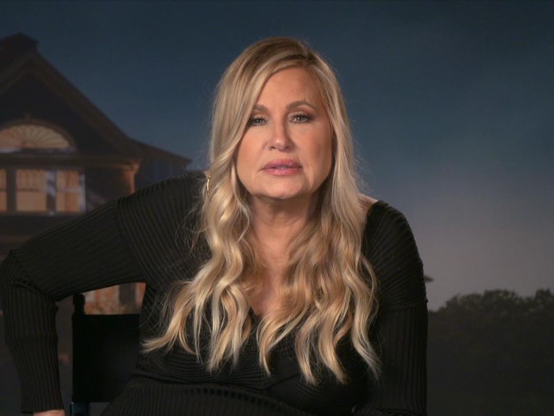 Naomi Watts & Jennifer Coolidge on How The Watcher Gets Under Your Skin