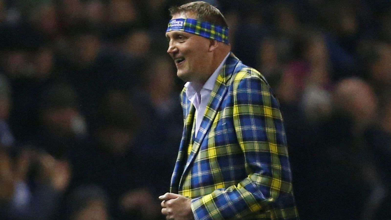 Doddie Weir: Mourners wear tartan to pay respects Scottish rugby hero ...