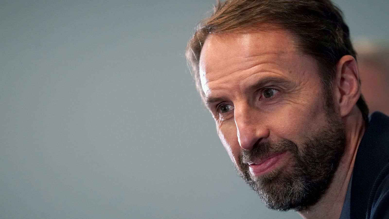 Southgate encourages England players to reassess social media use ahead of World Cup