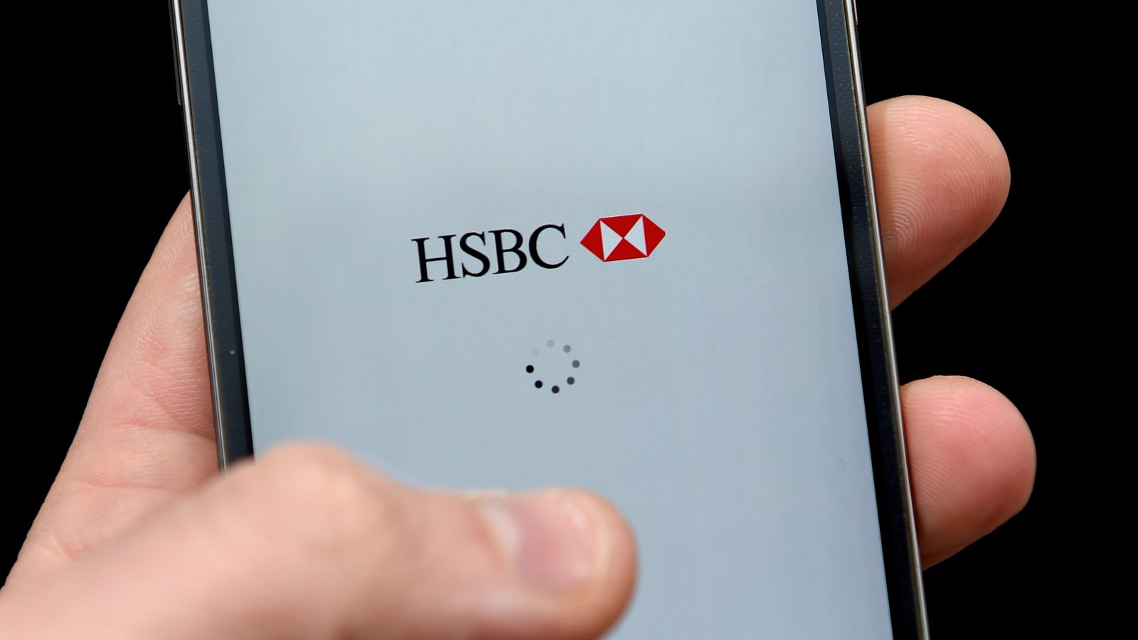 HSBC buys Silicon Valley Bank UK