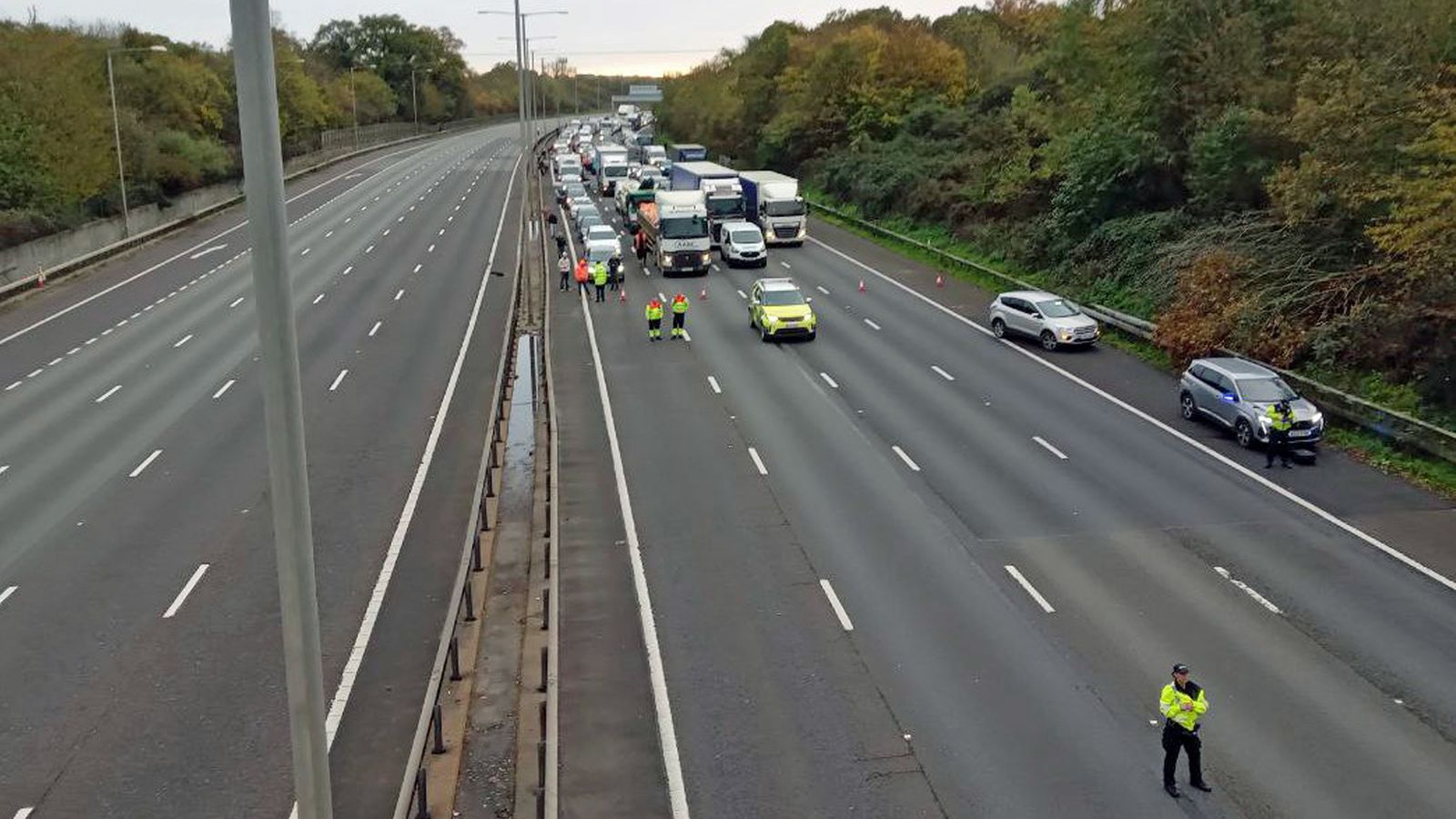 Just Stop Oil protesters target M25 for fourth day - as police warn it's a 'matter of time' before someone gets killed