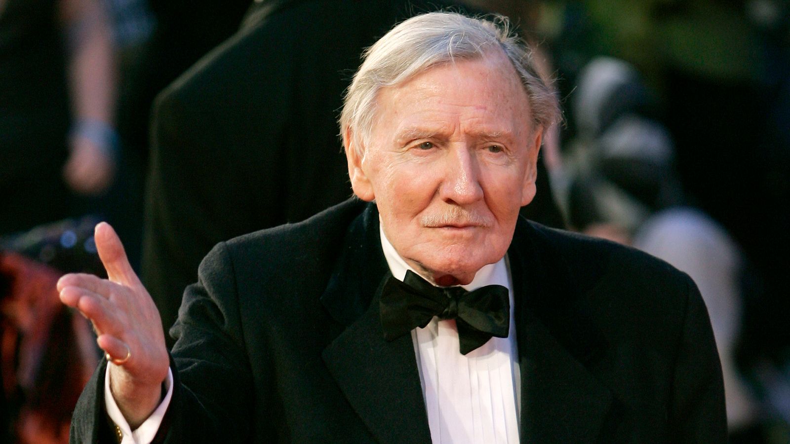 Leslie Phillips: Carry On and Harry Potter actor dies aged 98