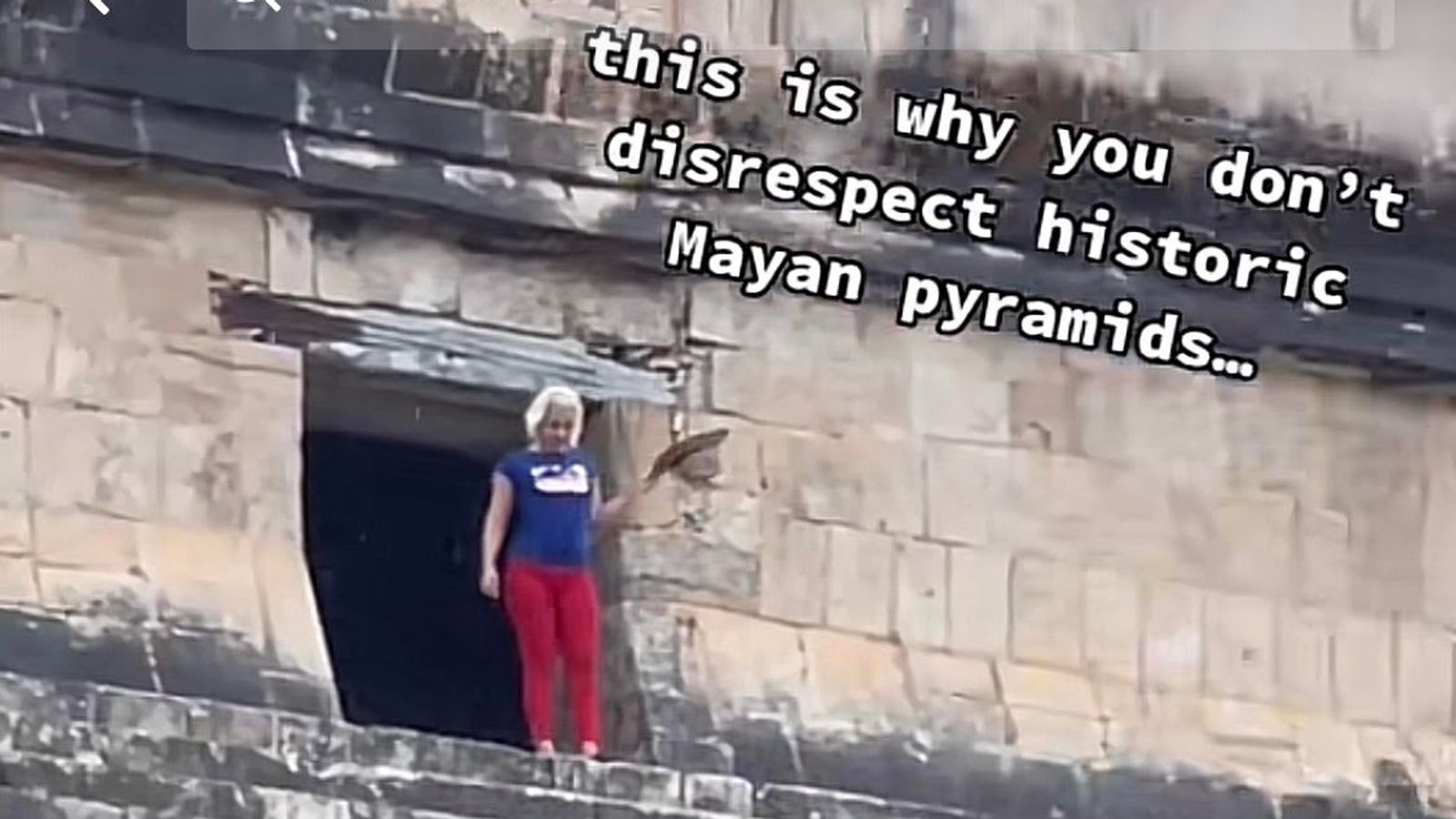 Tourist booed and mobbed after scaling ancient pyramid in Mexico