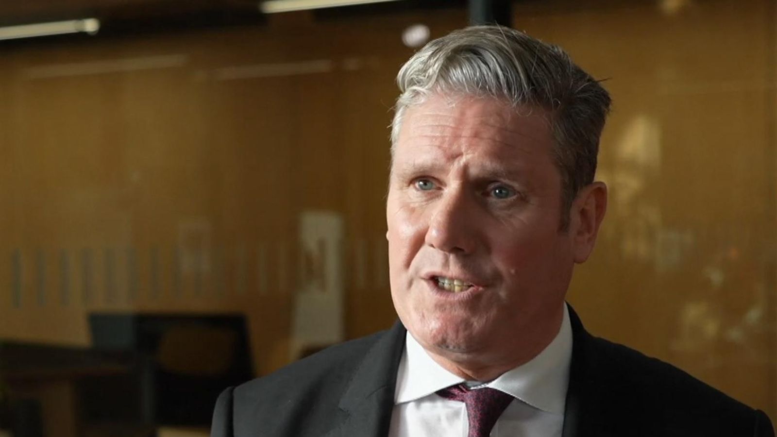 Sir Keir Starmer vows to cut taxes for working people and rules out Swiss-style EU deal 