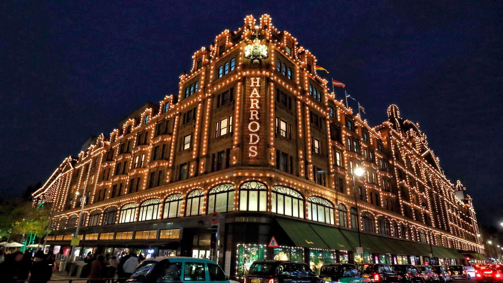 Harrods: Man stabbed during fight in London department store