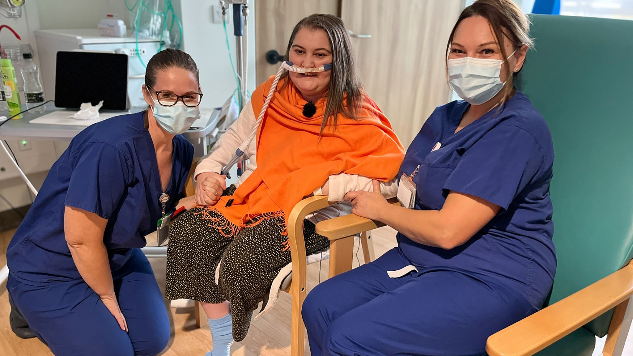 COVID-19: ‘Nobody expected me to live,’ says coma mother returning home