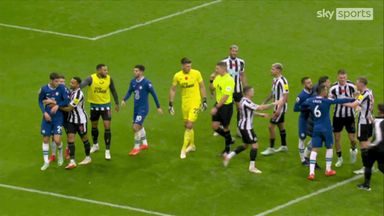 'It's all boiled over!' | Newcastle and Chelsea players clash at full-time
