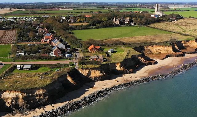 Coastal dwellers not being warned of rising sea level risk and property prices skewed, says climate professor - Vimarsana News