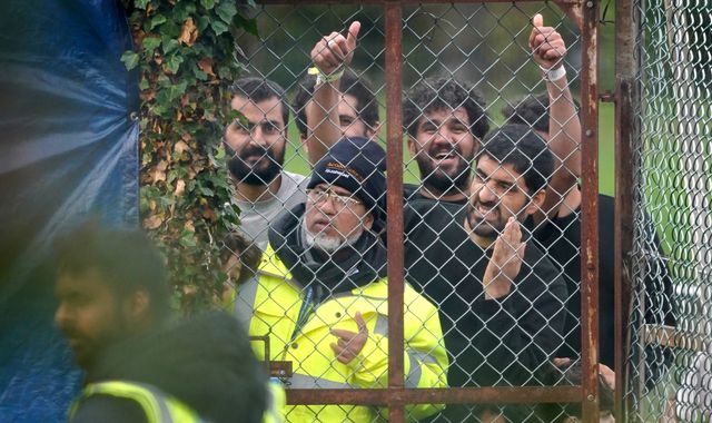 Home Office facing judicial review over migrant overcrowding at Manston, immigration minister says - Vimarsana News