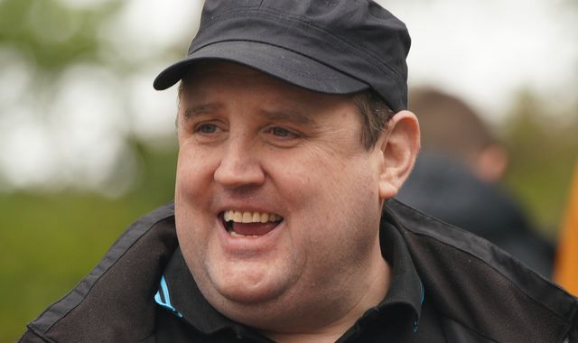 Peter Kay in tears as he gets standing ovation at start of comeback gig in Manchester – MKFM 106.3FM