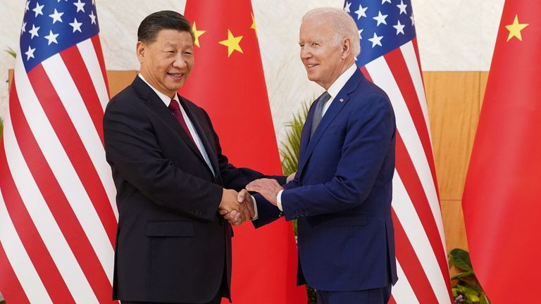 Amerikalı ve Çinli liderler, kritik bir G20 zirvesinin oturum aralarında bir araya geldi