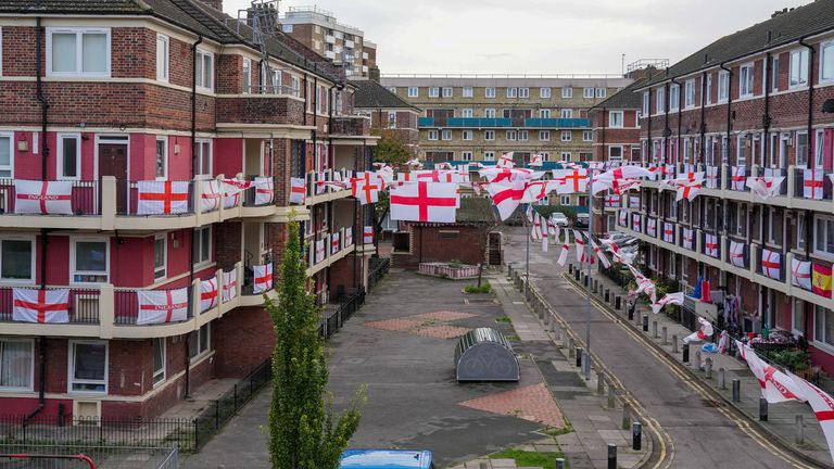 England fans prepare at the Kirby Estate ahead of the 2022 World Cup in Lindo.