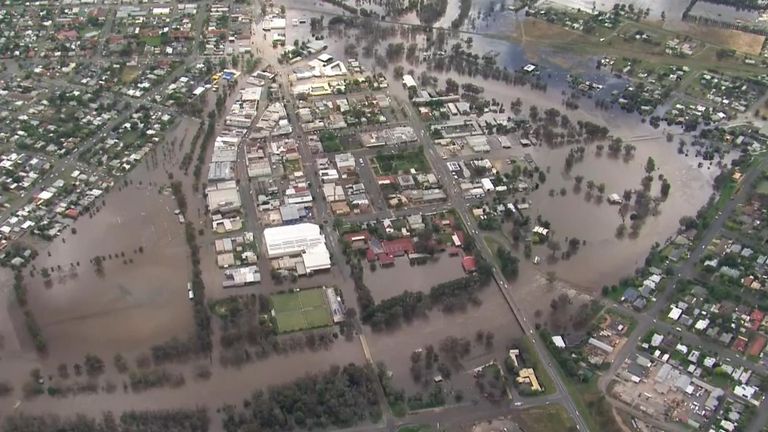 New South Wales still facing flooding after two weeks 