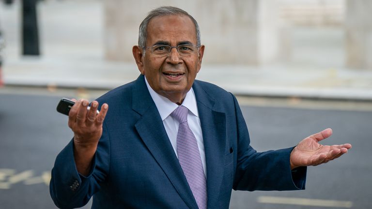 Gopichand Hinduja outside the Royal Courts of Justice in August